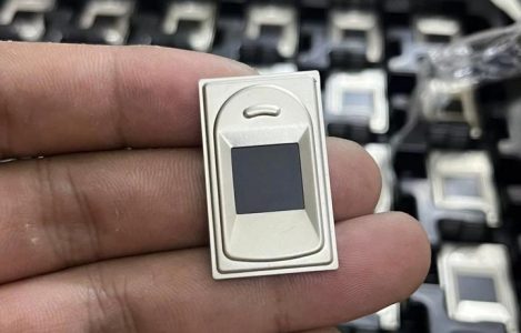 3.6元“捡漏价”的万能指纹模块，写入程序满血复活！超小超便携
