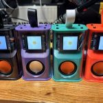 民间大神搓出“电子女友”，自带小屏幕和大喇叭，能玩角色扮演！