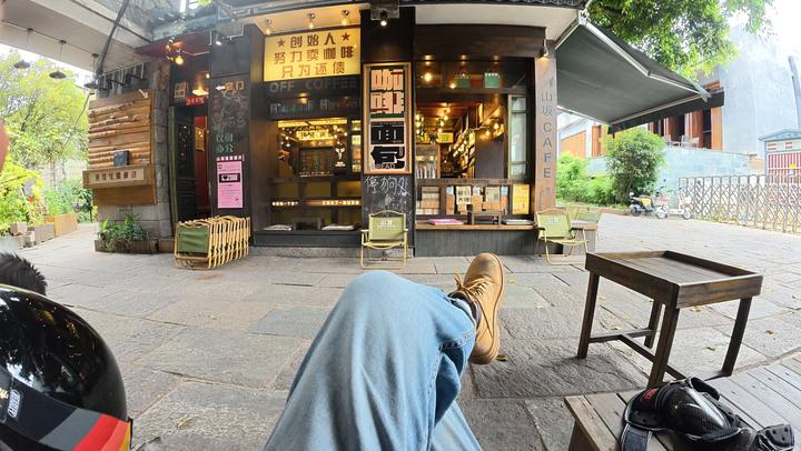 Sora2卷疯了!2毛钱生成一条探店视频?普通人的颠覆性机会来了!